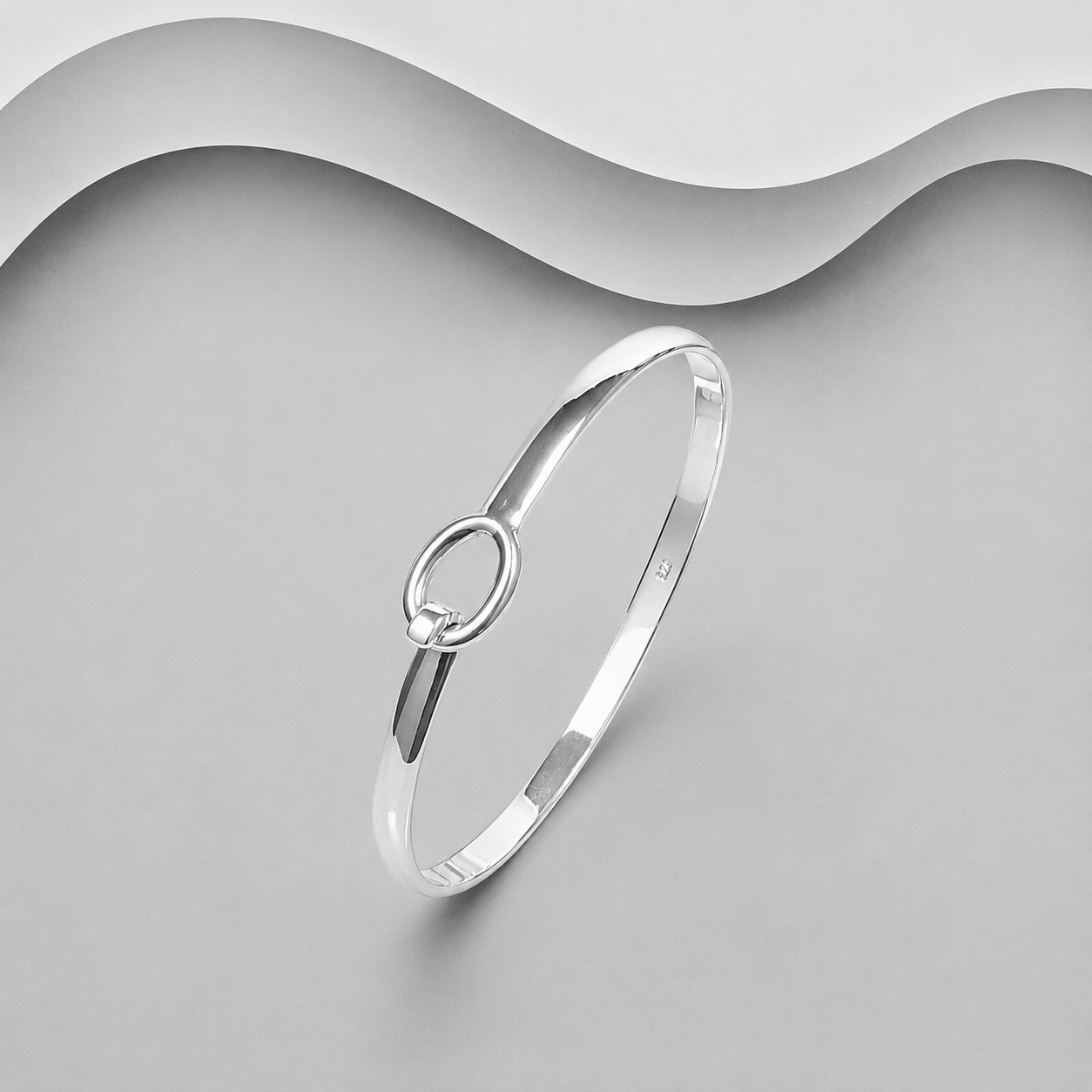 925 Sterling Silver Hand Crafted Solid Bangle With Plain Oval Opening Catch