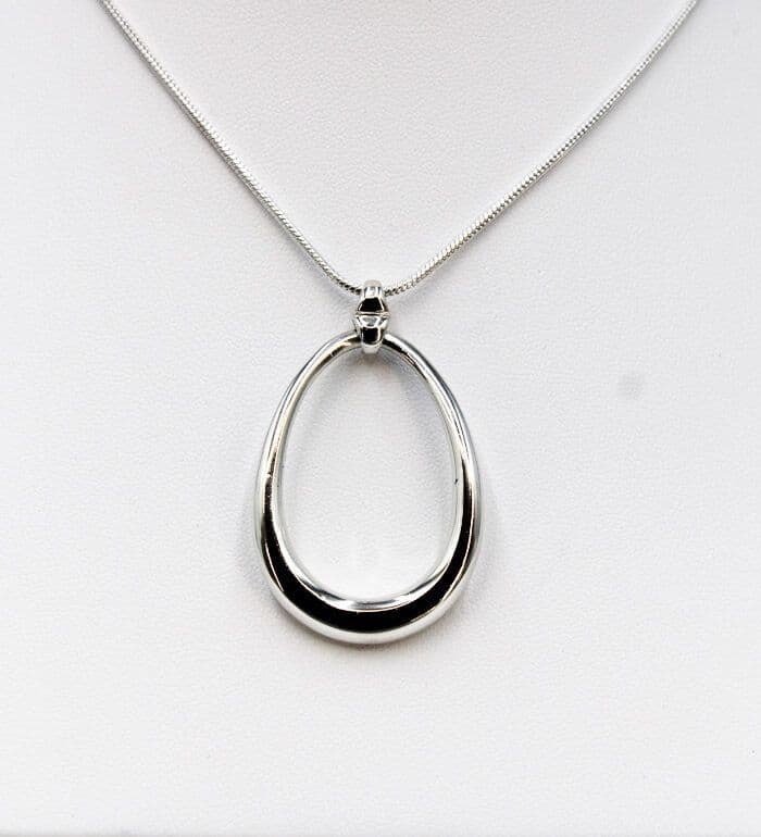 925 Solid Sterling Silver Oval Graduating Hand Crafted Pendant & Chain