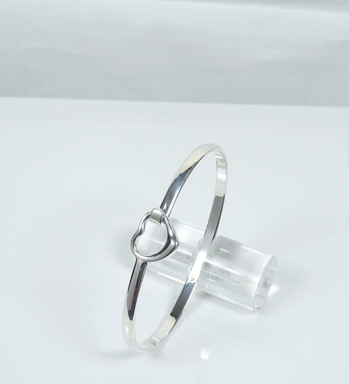 925 Solid Sterling Silver Tiffany Small Heart Bangle That Opens. There are  3 Sizes options
