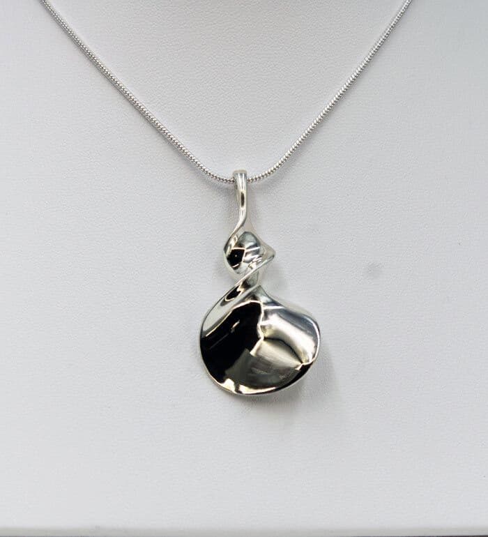 925 Solid Sterling Silver Twisted Hand Crafted Polished Pendant & Chain - Exclusive