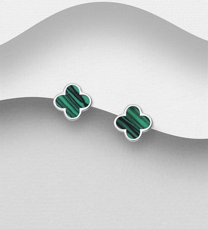 925 Sterling Silver Clover Stud Earrings with Green Resin Decoration