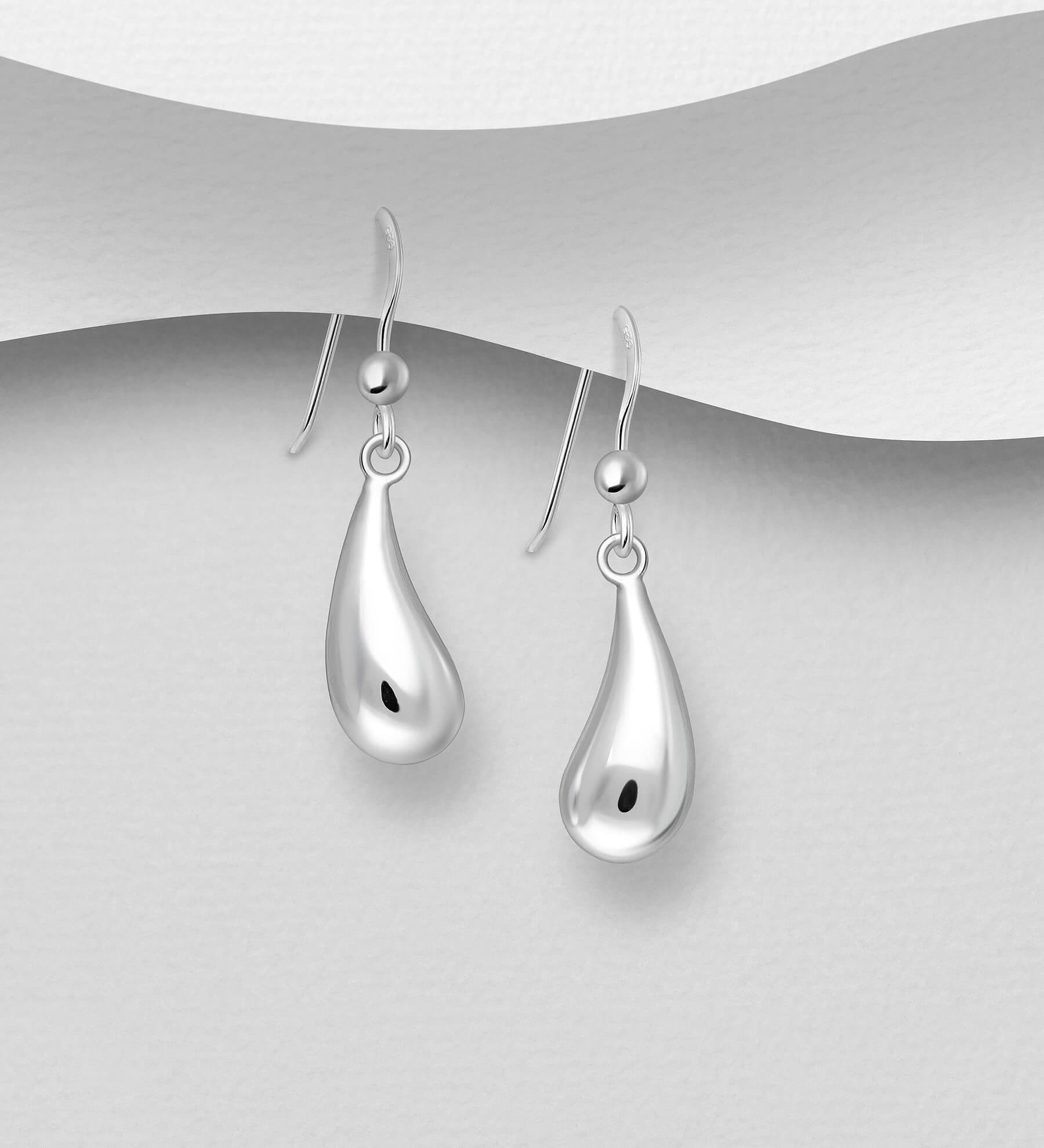 925 Sterling Silver Graduated Droplet Hook Earrings