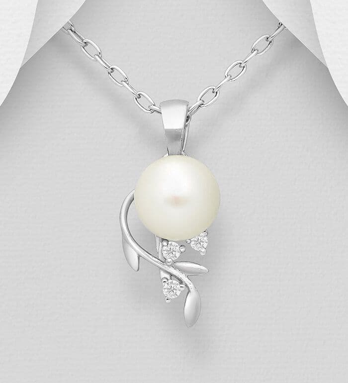 925 Sterling Silver Leaf Pendant & Chain Decorated With Fresh a  Water Pearl and Simulated Diamonds