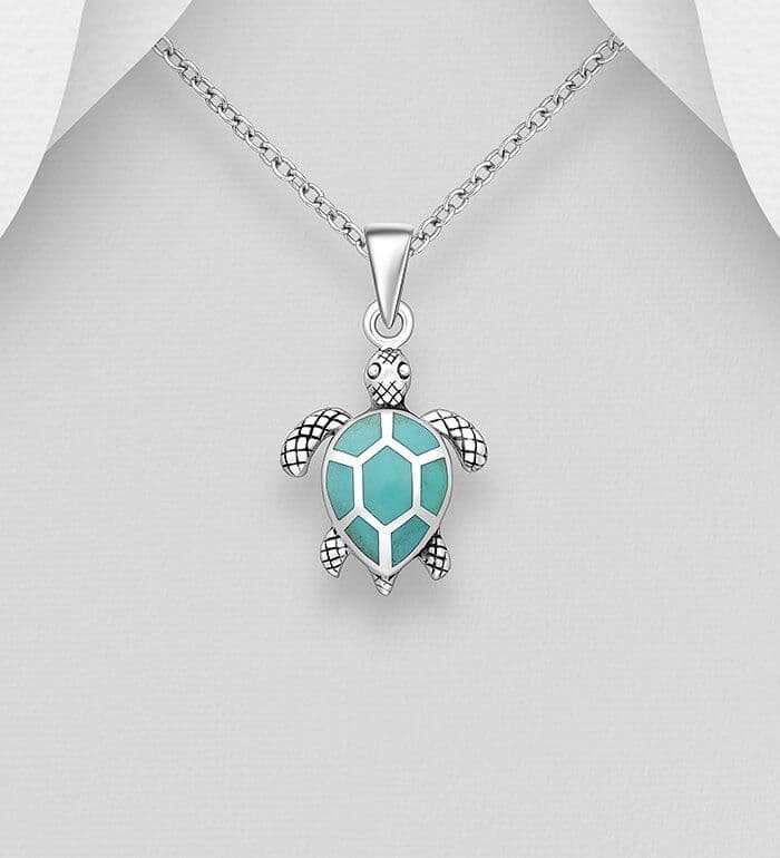 925 Sterling Silver Leaf Pendant & Chain, Decorated with Garnets Gemstones (1)