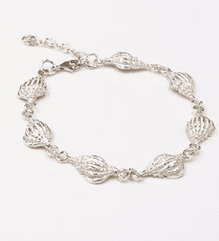 925 Sterling Silver Sea Shell  Style Bracelet: with extension links