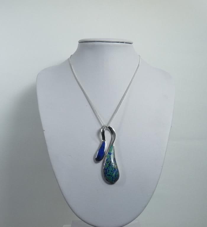 925 Sterling Silver Stone Set Lapis Pendant & Chain