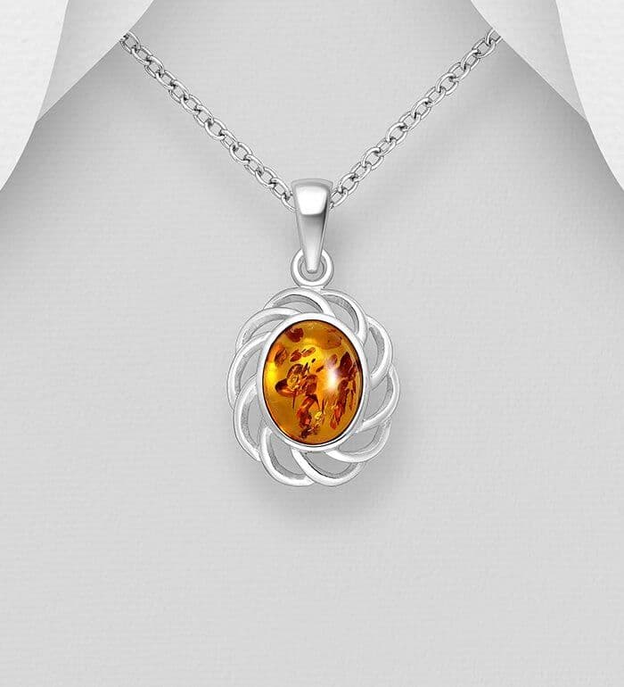 925 Sterling Silver Stunning Pendant & Chain, Decorated with Baltic Amber