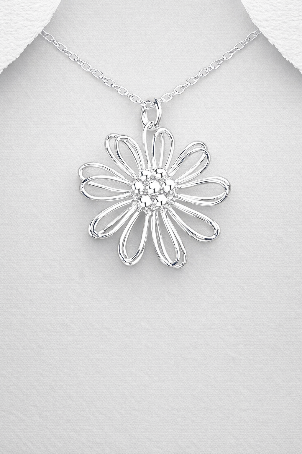 925 Sterling Silver Hand Crafted Flower Pendant & Chain