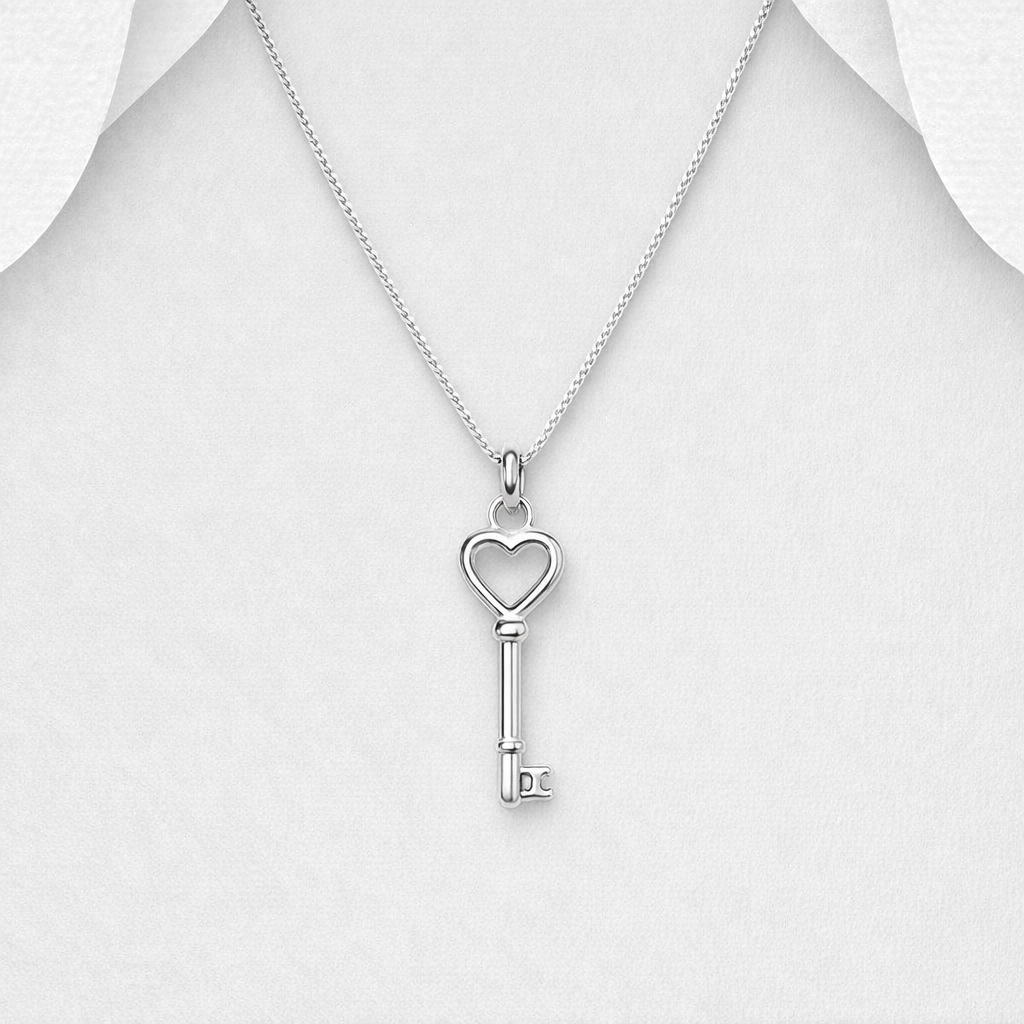 925 Sterling Silver Heart Key Pendant & Chain