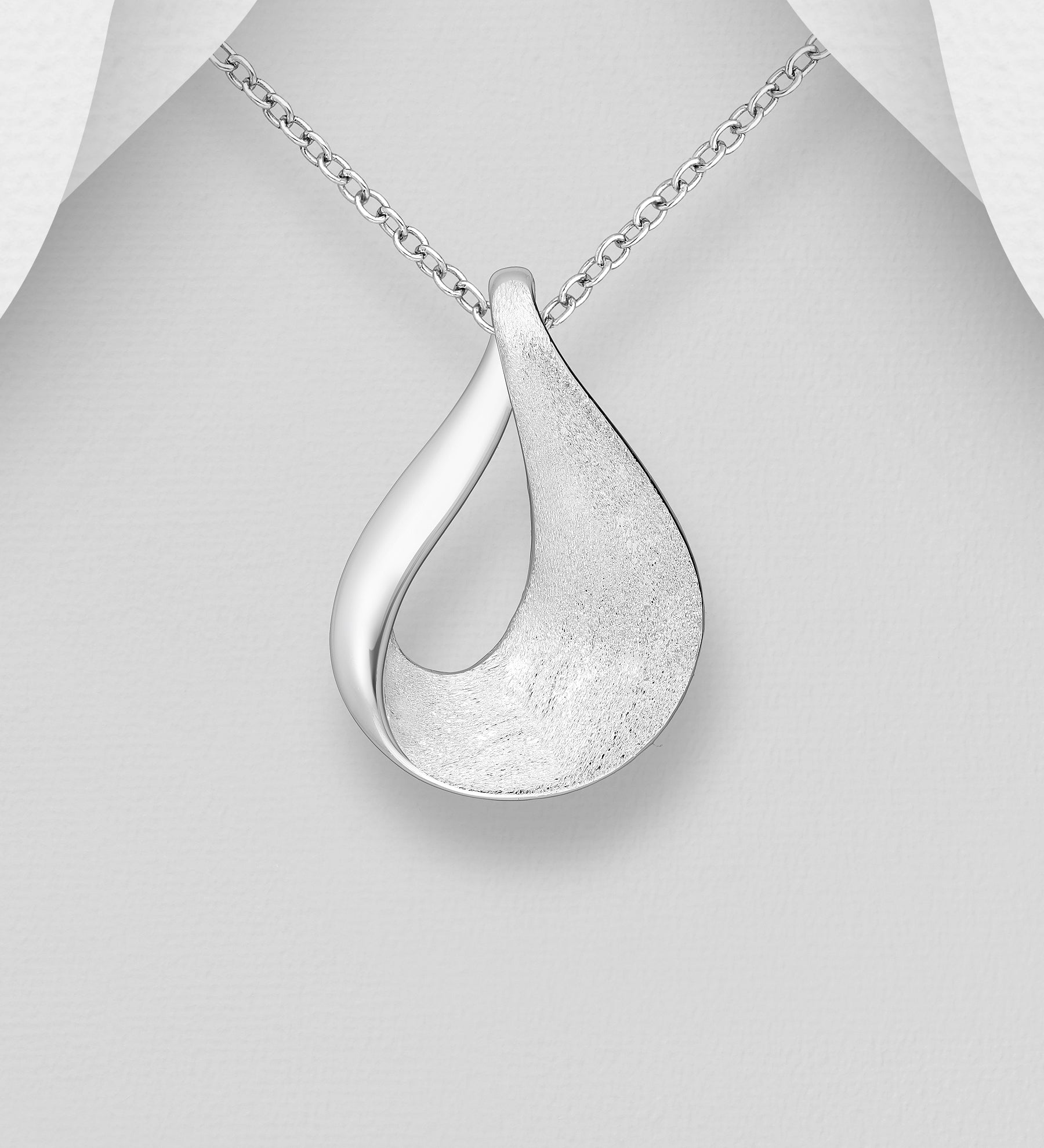 925 Sterling Silver Elegant Matte Pendant & Chain